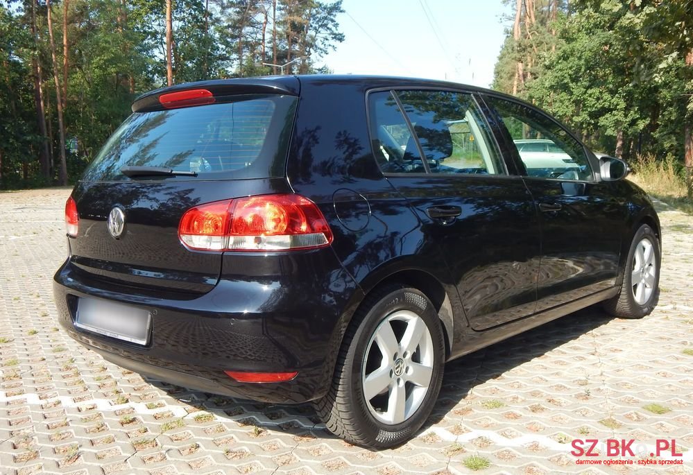 2009' Volkswagen Golf photo #6