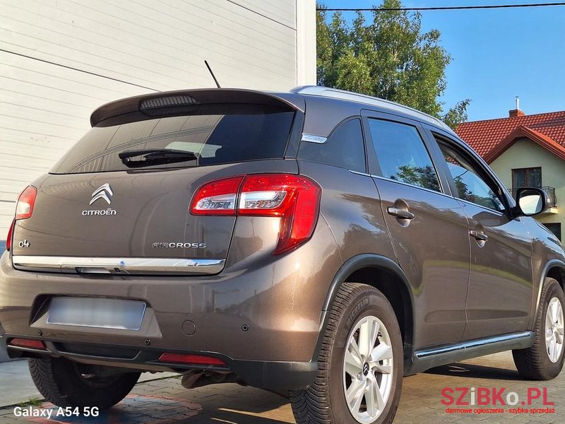 2015' Citroen C4 Aircross photo #6