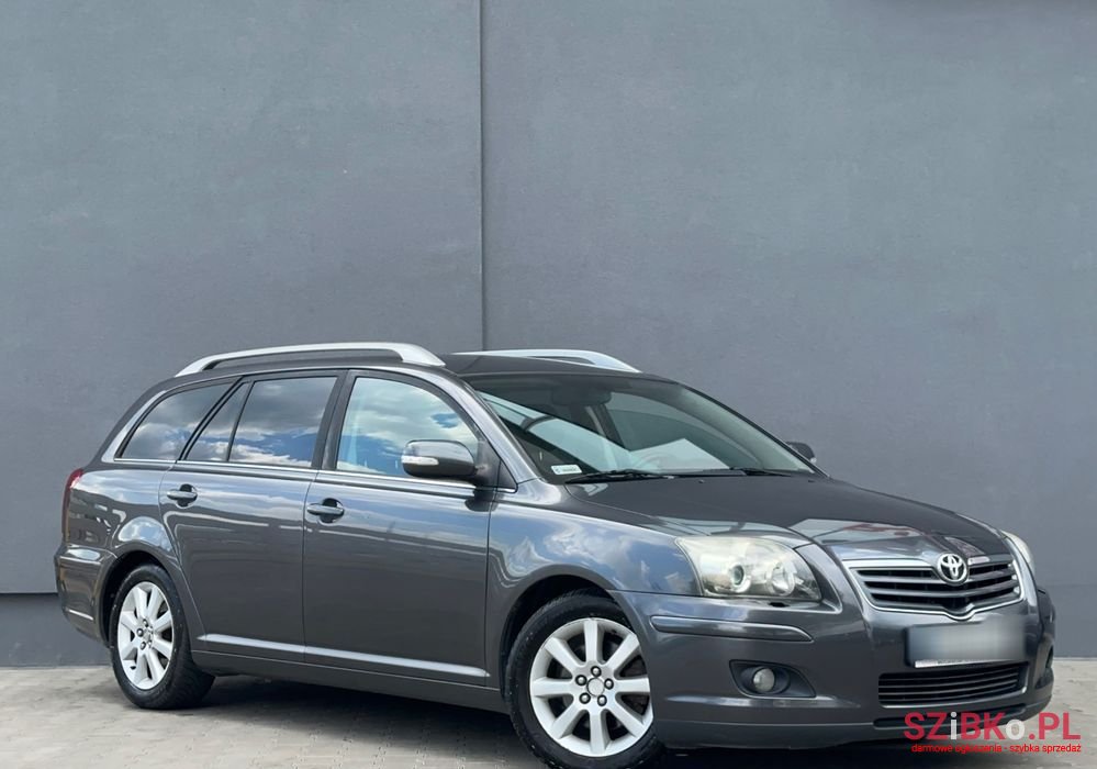 2008' Toyota Avensis photo #1
