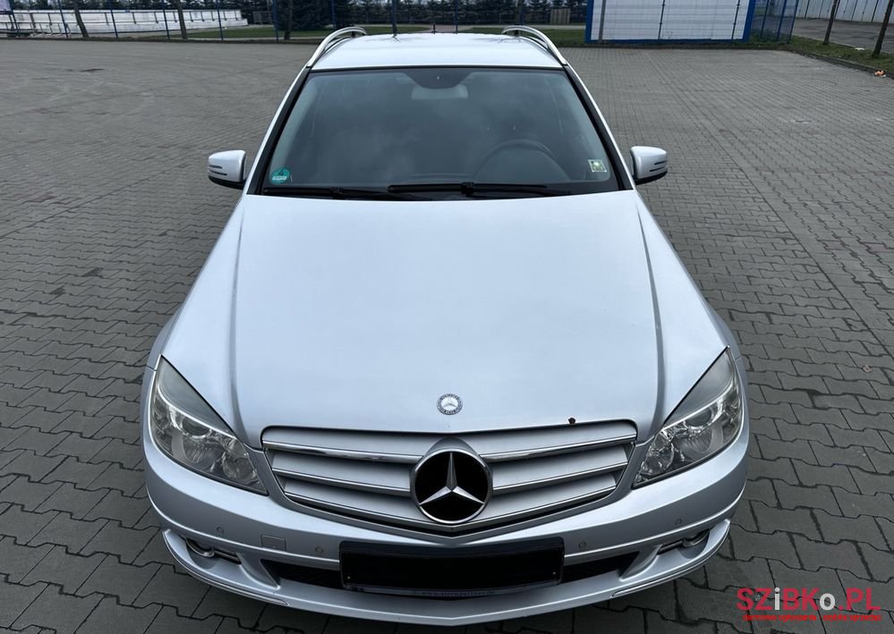 2009' Mercedes-Benz C-Class photo #2