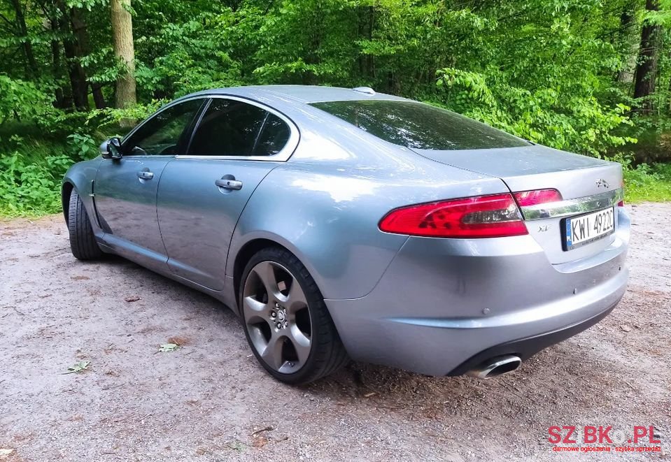 2010' Jaguar XF photo #1
