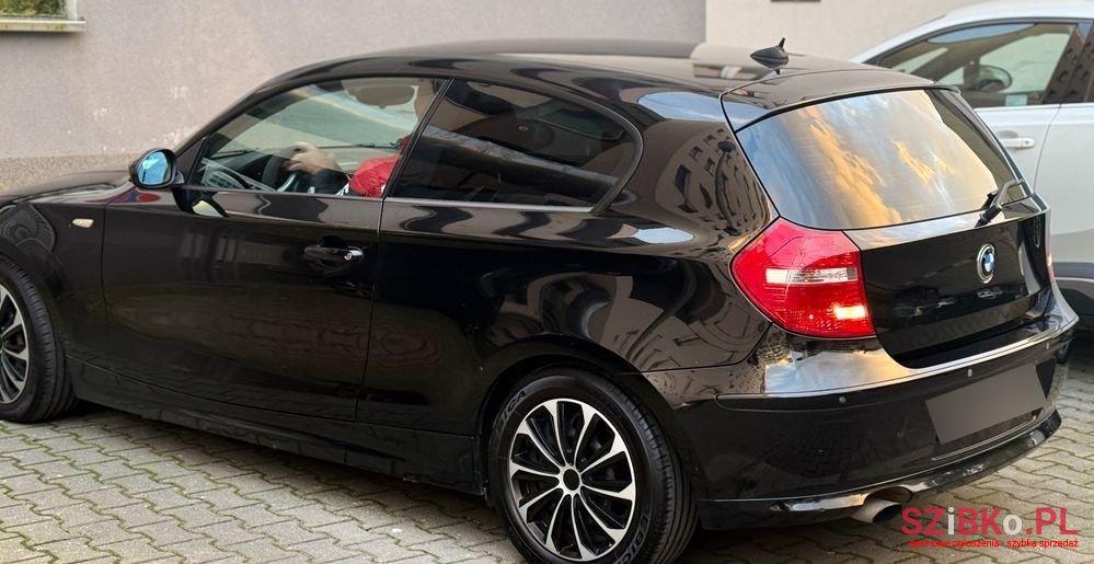 2008' BMW 1 Series 118D photo #3