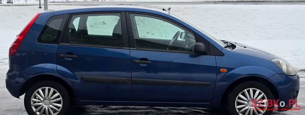 2008' Ford Fiesta photo #4