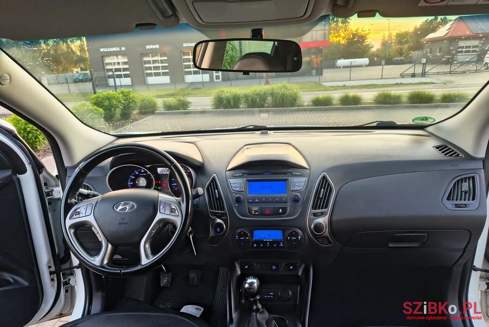 2015' Hyundai ix35 1.6 2Wd 5 Star Edition photo #2