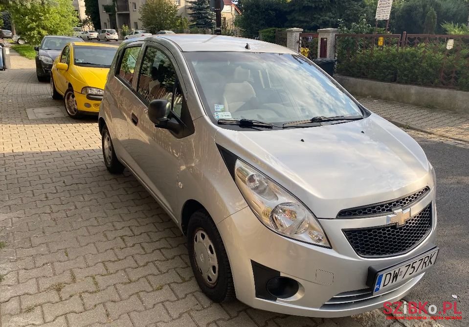 2011' Chevrolet Spark photo #1