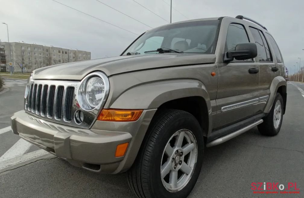 2005' Jeep Liberty photo #3
