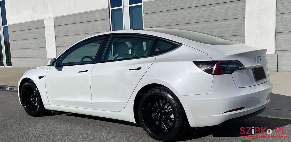 2021' Tesla Model 3 photo #3