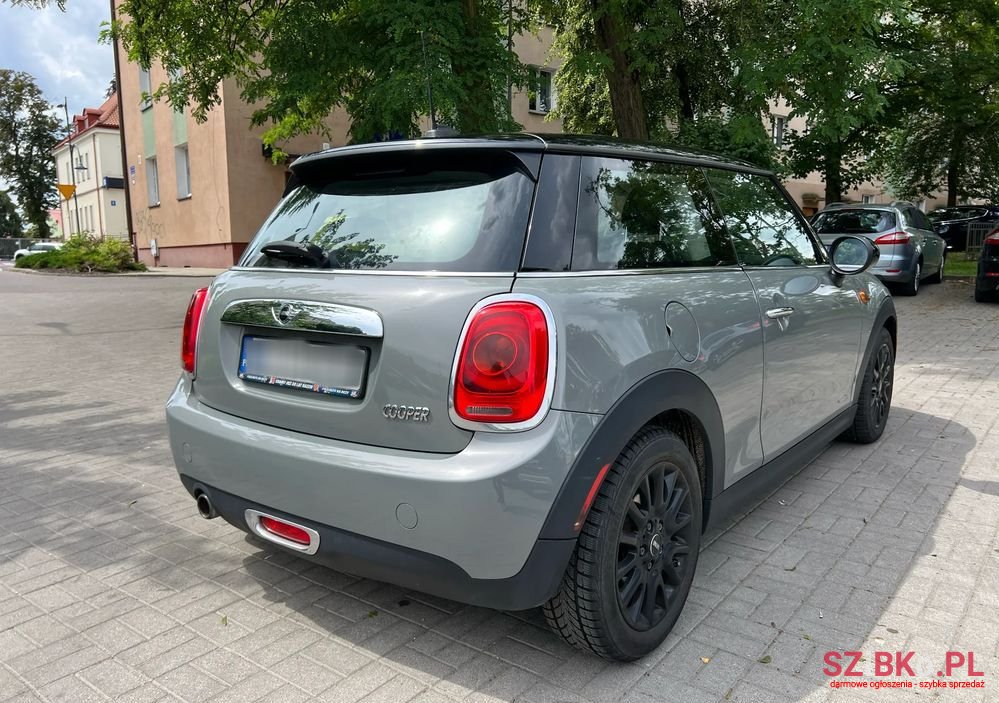 2015' MINI Cooper Standard photo #6