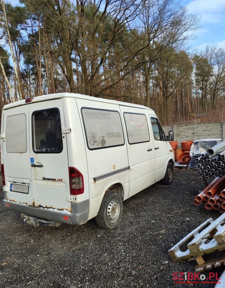 2005' Mercedes-Benz Sprinter photo #2