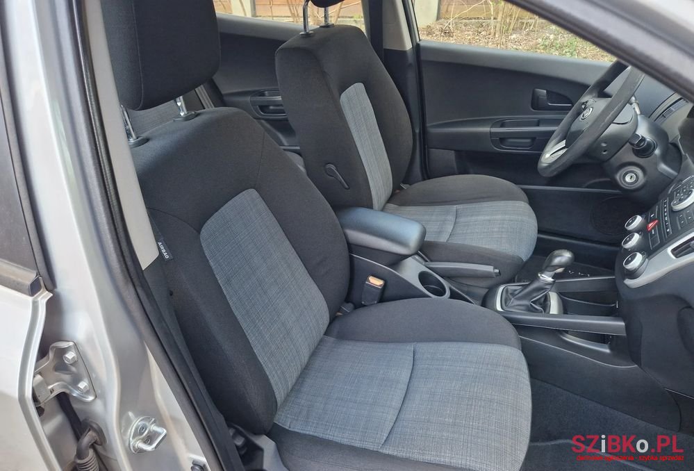 2010' Kia Ceed photo #5