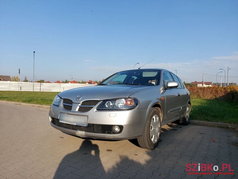 2005' Nissan Almera photo #1