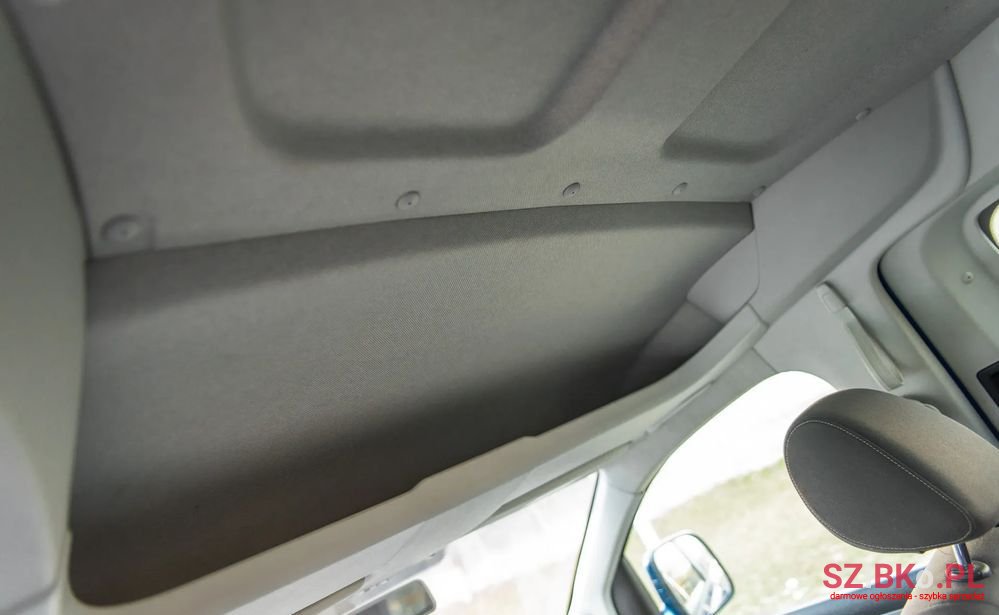 2015' Volkswagen Caddy photo #6