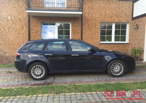 2006' Alfa Romeo 159 photo #2