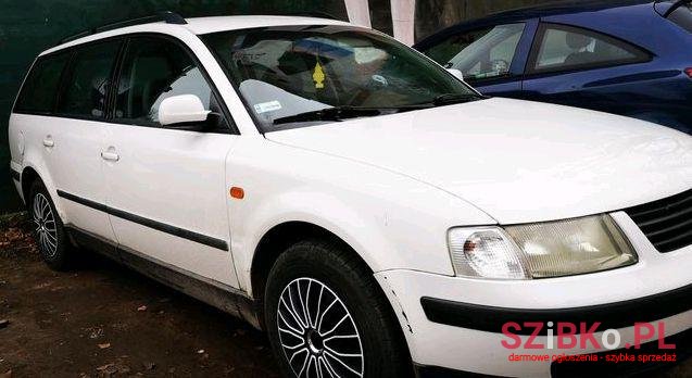 1998' Volkswagen Passat photo #1