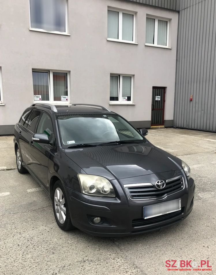 2007' Toyota Avensis 2.0 D-4D Sol photo #2