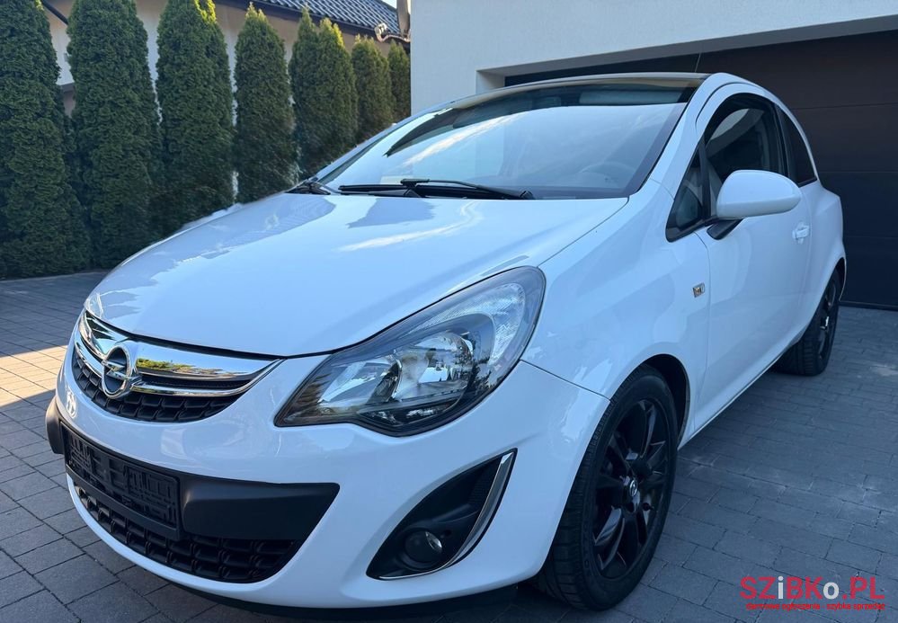 2011' Opel Corsa 1.4 16V Color Edition photo #3