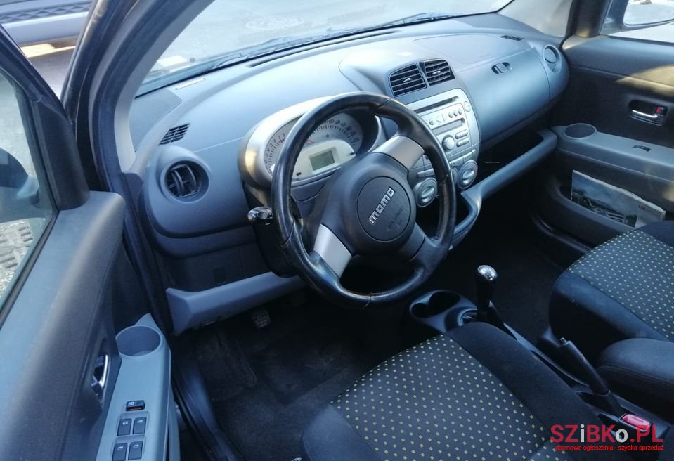 2009' Daihatsu Sirion photo #4