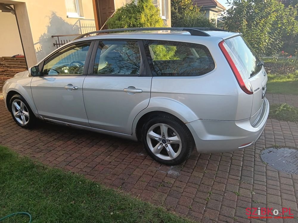 2009' Ford Focus photo #5