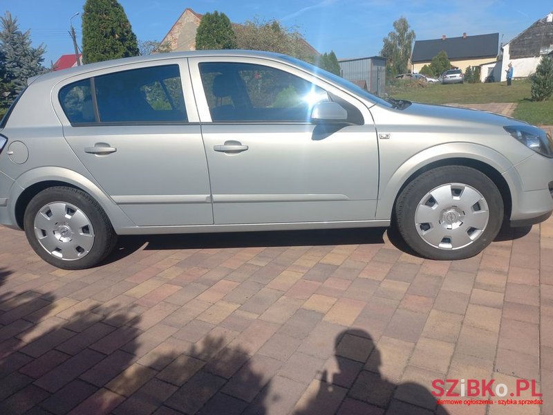 2006' Opel Astra photo #3