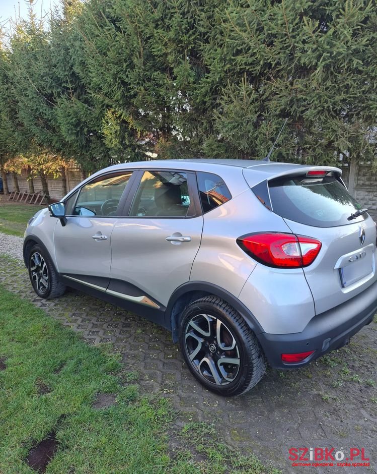 2015' Renault Captur photo #5