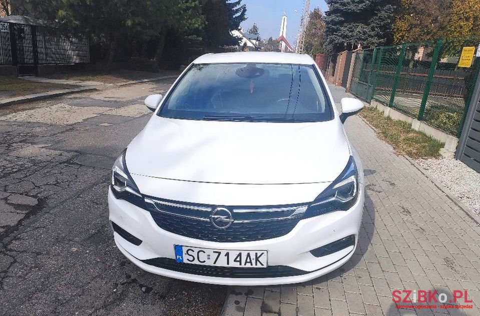 2015' Opel Astra photo #5
