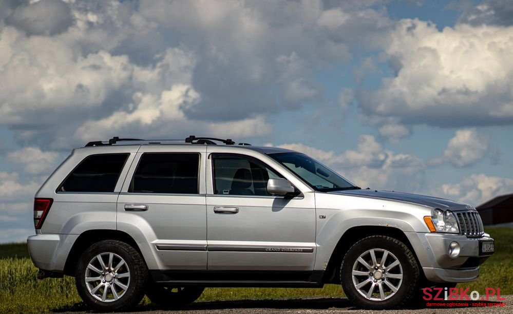 2008' Jeep Grand Cherokee photo #4