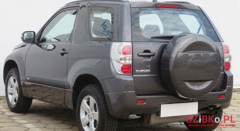 2011' Suzuki Grand Vitara photo #2
