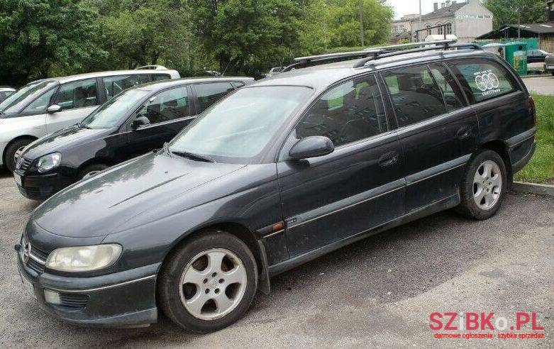 1999' Opel Omega photo #1