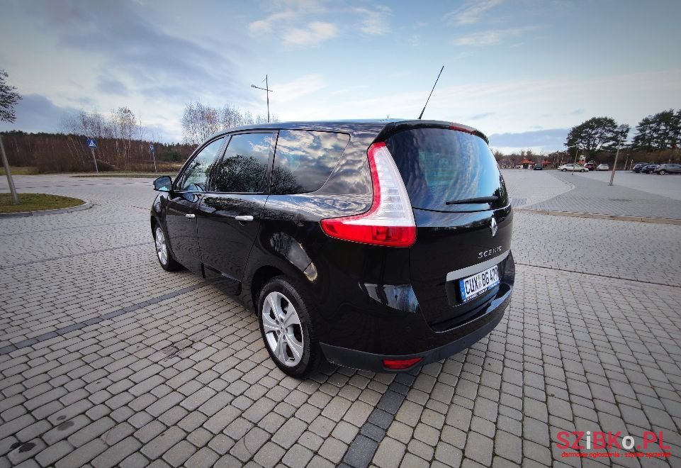2009' Renault Scenic photo #4