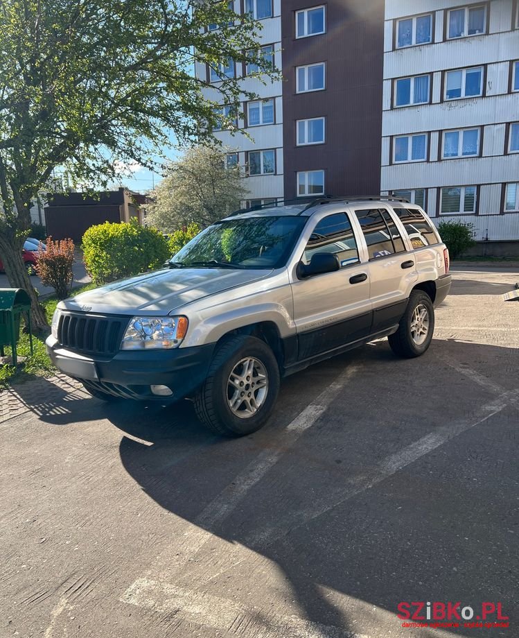 2004' Jeep Grand Cherokee 4.0 Laredo photo #4