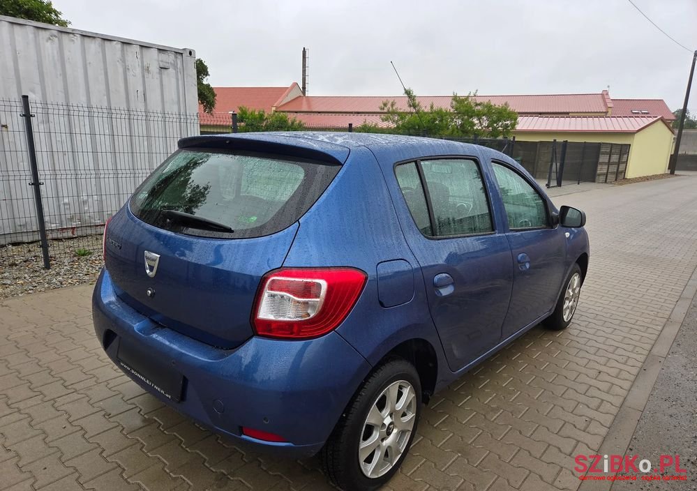 2012' Dacia Sandero photo #4