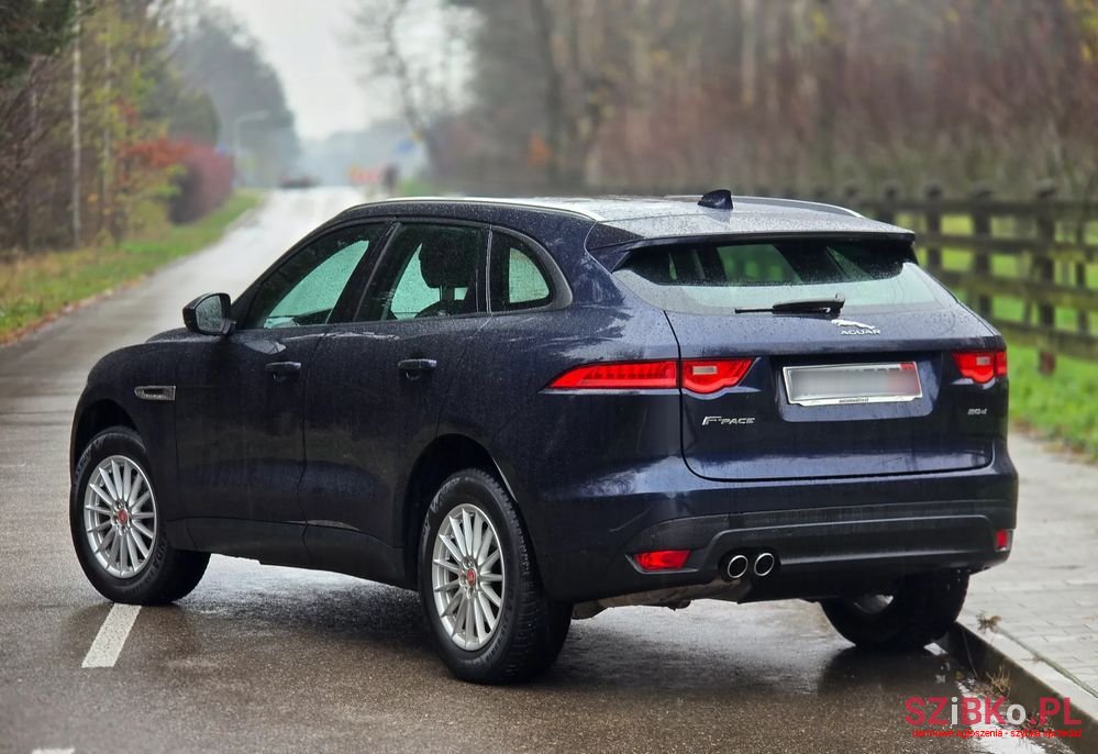 2017' Jaguar F-Pace 2.0 I4D Awd Pure photo #2