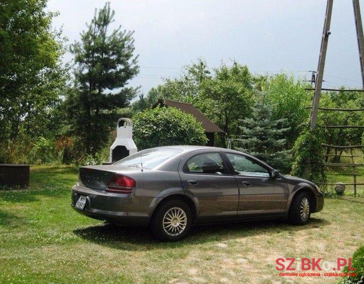 2005' Dodge Stratus photo #2