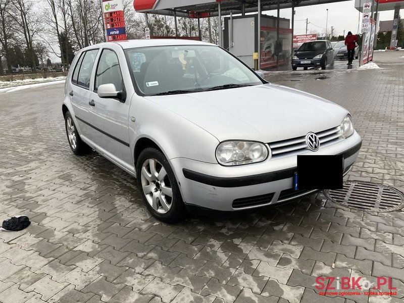 2000' Volkswagen Golf photo #1