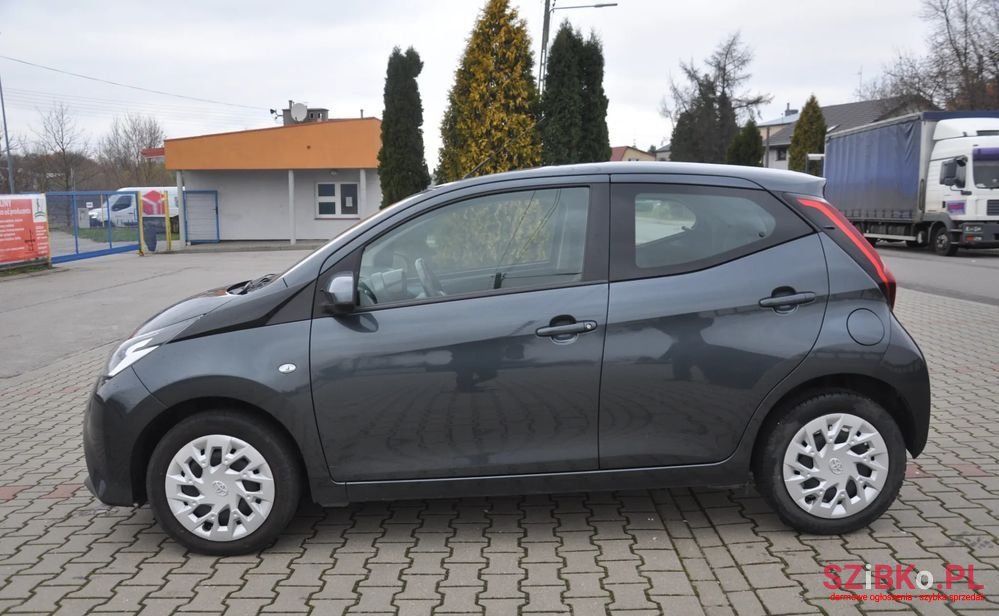 2019' Toyota Aygo X-Clusiv photo #5