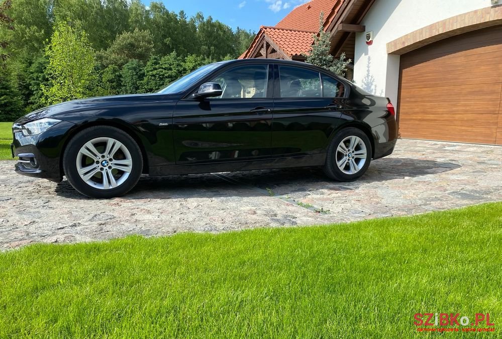 2017' BMW 3 Series Sport Line photo #5