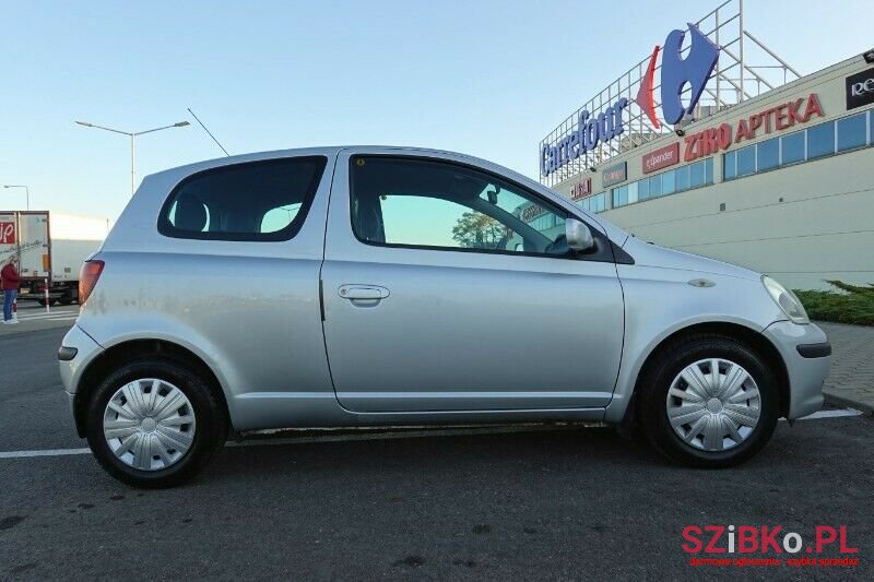 2004' Toyota Yaris photo #1