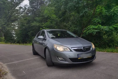 2010' Opel Astra Iv 2.0 Cdti Cosmo