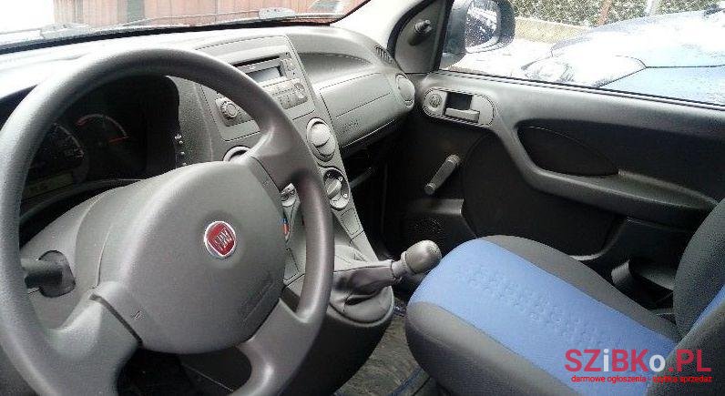 2011' Fiat Panda photo #2