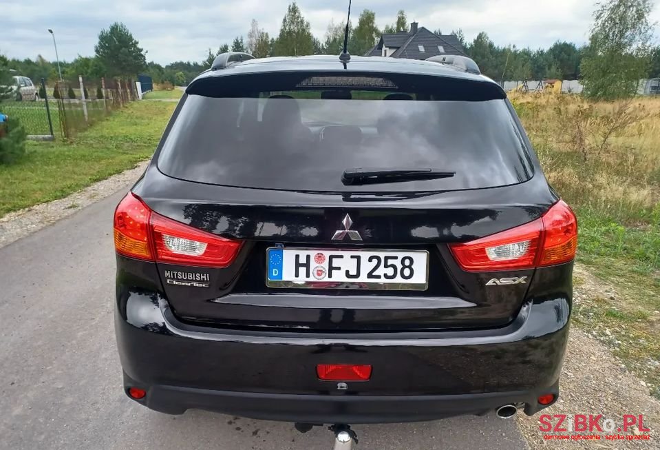 2014' Mitsubishi ASX photo #6