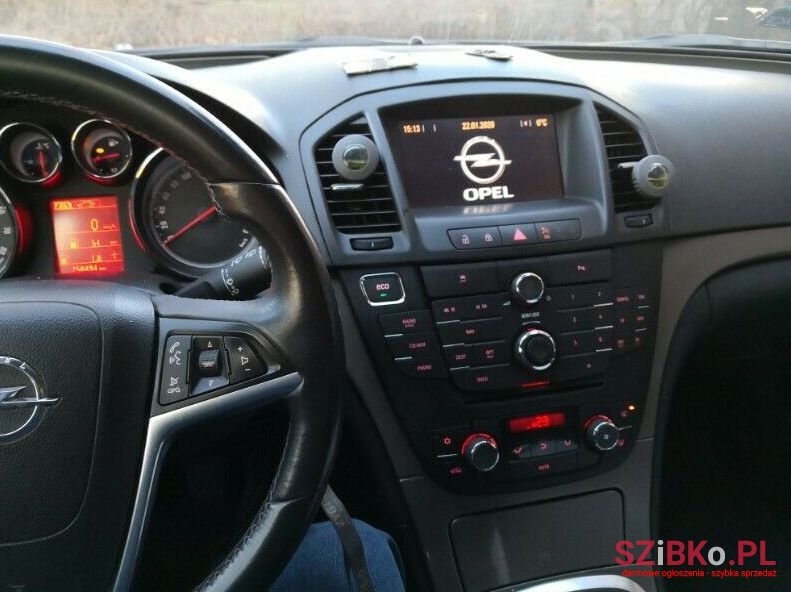 2011' Opel Insignia photo #2