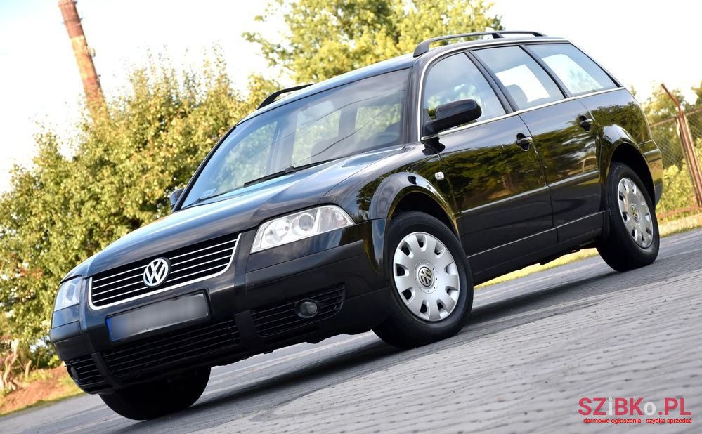 2003' Volkswagen Passat 1.9 Tdi Comfortline photo #1