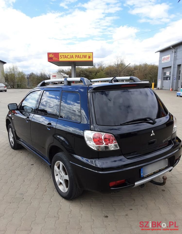 2004' Mitsubishi Outlander 2.0 Comfort 4Wd photo #4