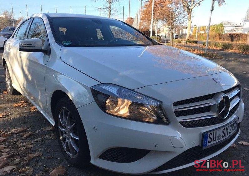 2013' Mercedes-Benz Klasa A photo #1