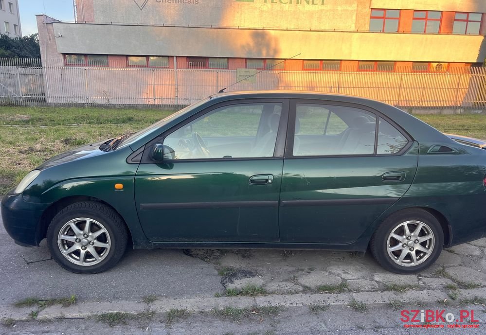 2001' Toyota Prius photo #3