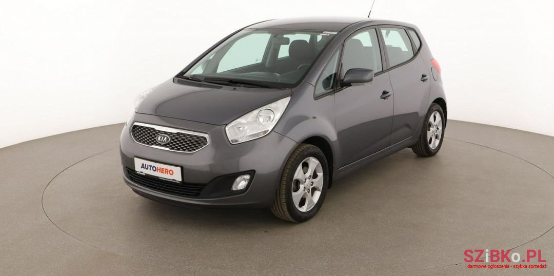 2011' Kia Venga photo #1