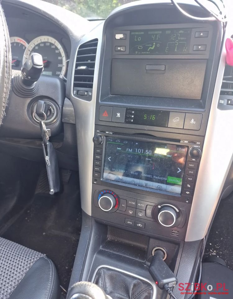 2008' Chevrolet Captiva 2.4 Ls photo #5