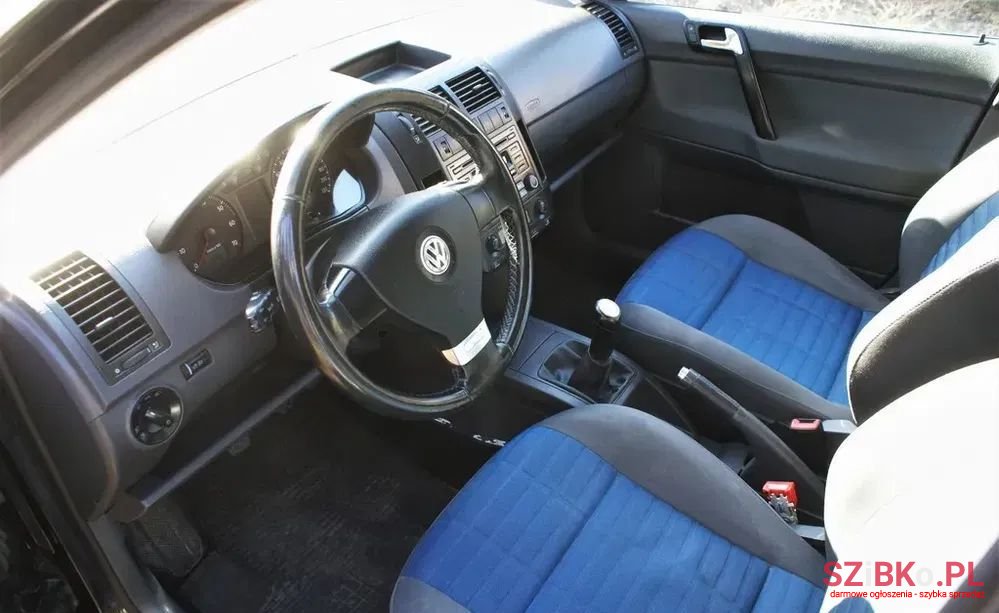 2007' Volkswagen Polo photo #6