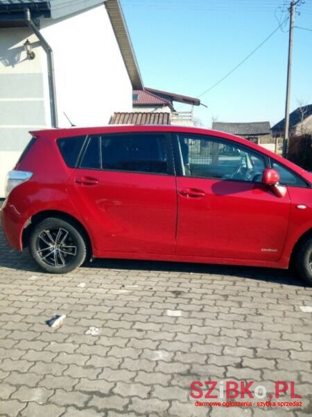 2011' Toyota Verso photo #4