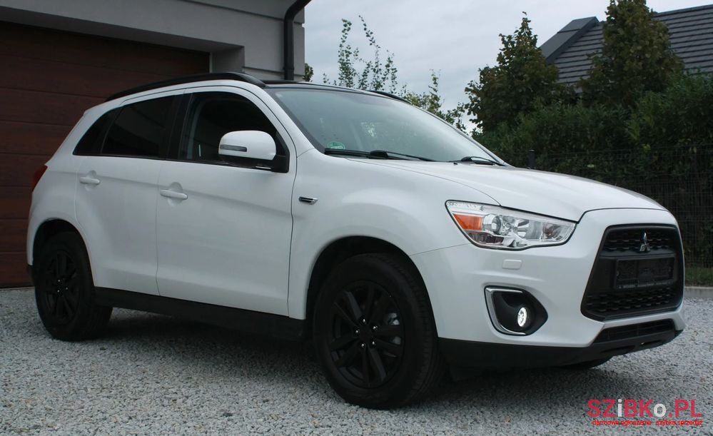 2014' Mitsubishi ASX photo #5